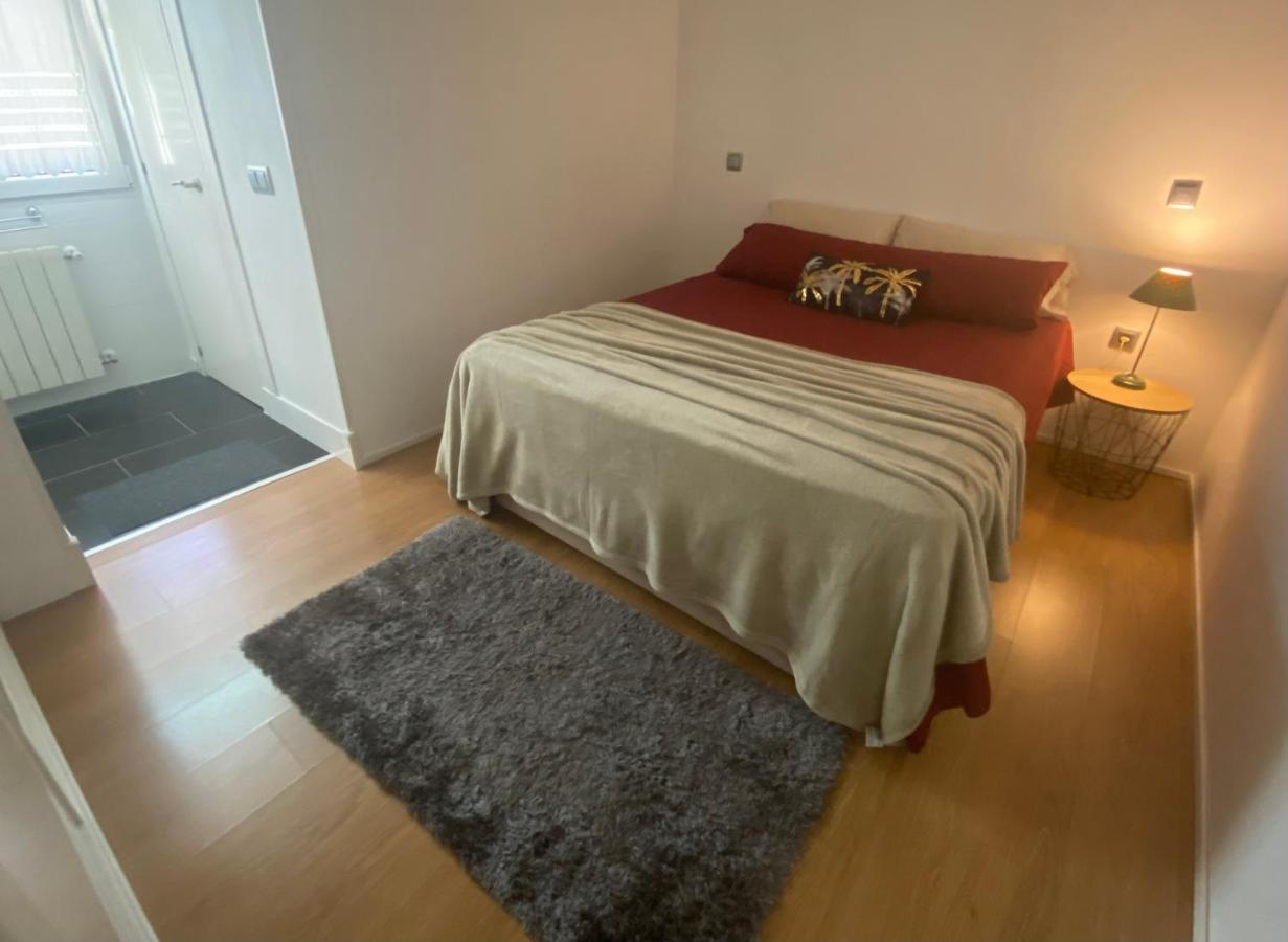 De Frente A 4 Torres, Habitacion Con Bano Hotel Madrid Exterior photo